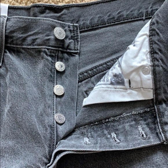 Faded Black Levi’s - Picture 4 of 4